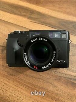 Contax G2 Black with 90mm f2.8 lens
