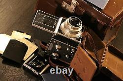 Medium format film camera Primarflex II with Carl Zeiss 13.5 F=10.5cm lens set