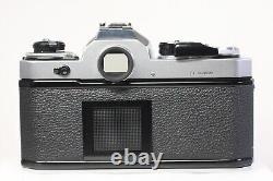 Nikon FE Film Camera 35mm Body Zoom NIKKOR 35-200mm F/3.5-4.5 Ai-s Macro Lens
