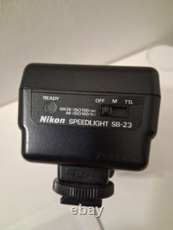 Nikon N2000 35mm SLR Film Camera NIKKOR 50mm 118 Accessories Lens Case