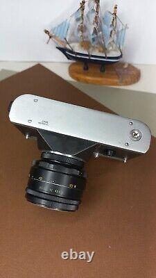 SLR Film Camera 35mm Zenit E Helios-44-2 M42 Lens Vintage USSR used Working phot