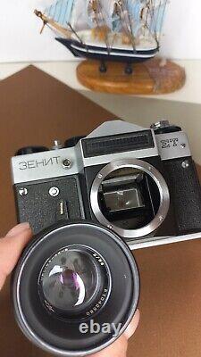 SLR Film Camera 35mm Zenit E Helios-44-2 M42 Lens Vintage USSR used Working phot