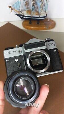 SLR Film Camera 35mm Zenit E Helios-44-2 M42 Lens Vintage USSR used Working phot